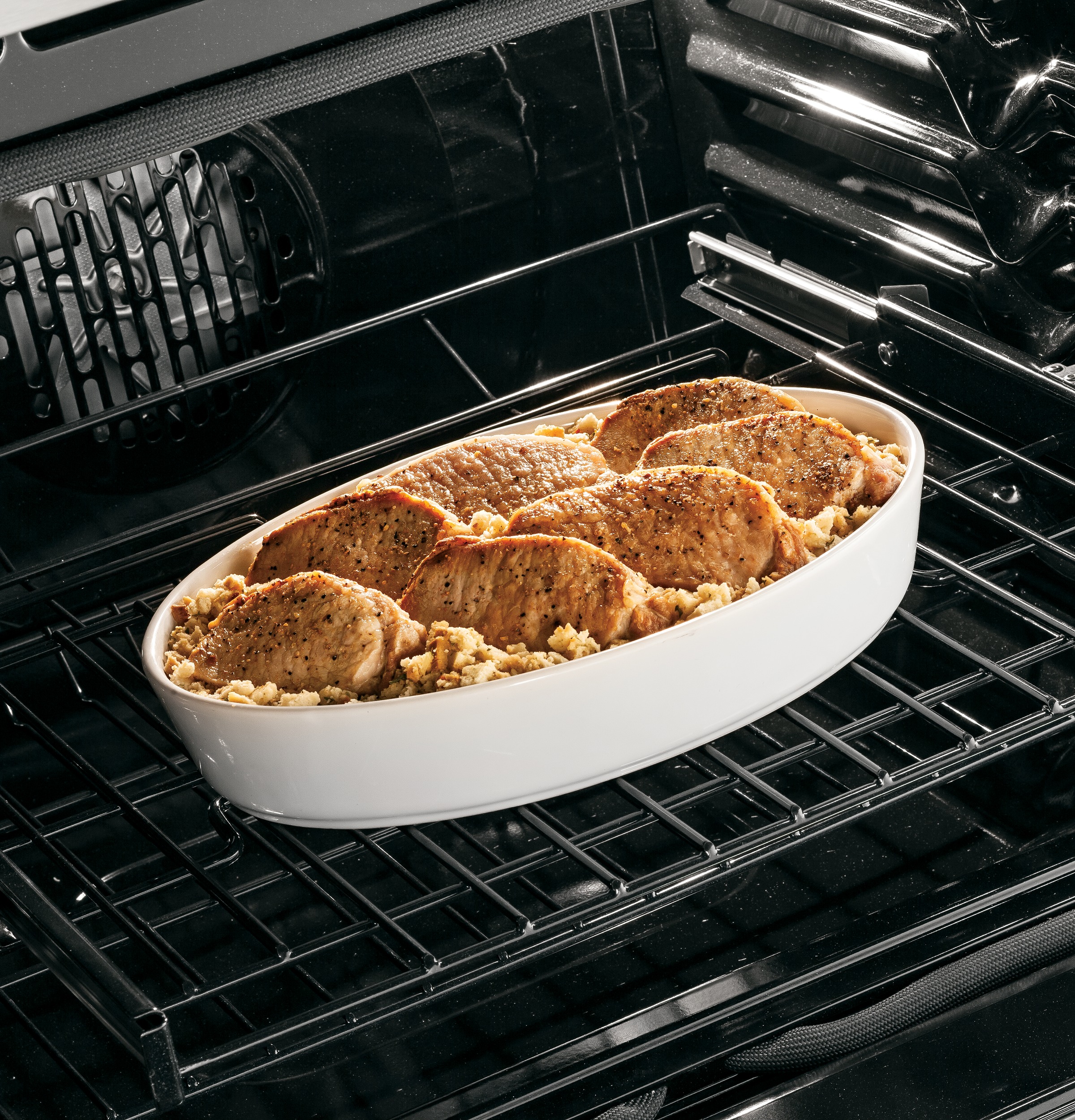 Series 30" Dual Fuel Slide-In Front Control Range with Warming Drawer P2S920SEFSS, product image 6 of 13