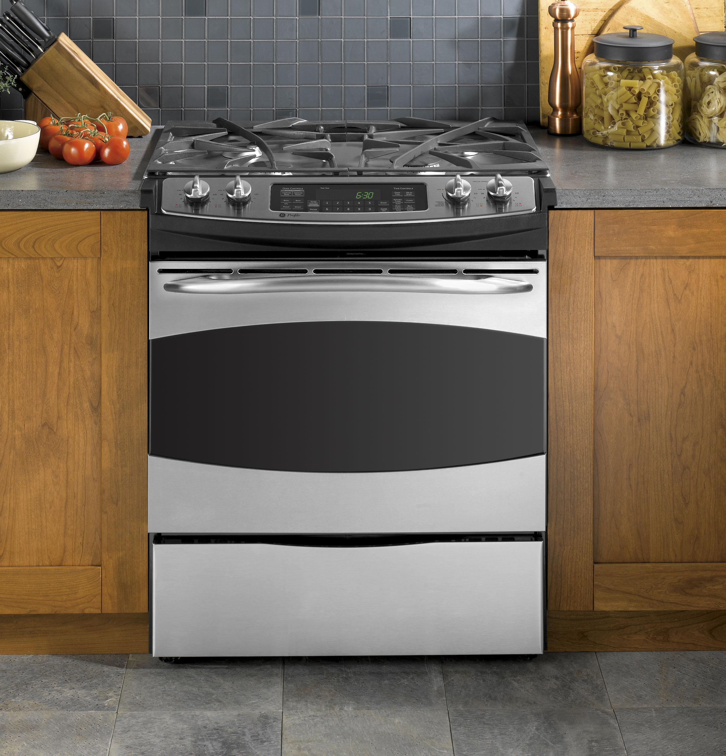 30" Dual Fuel Slide-In Range P2S975SEPSS