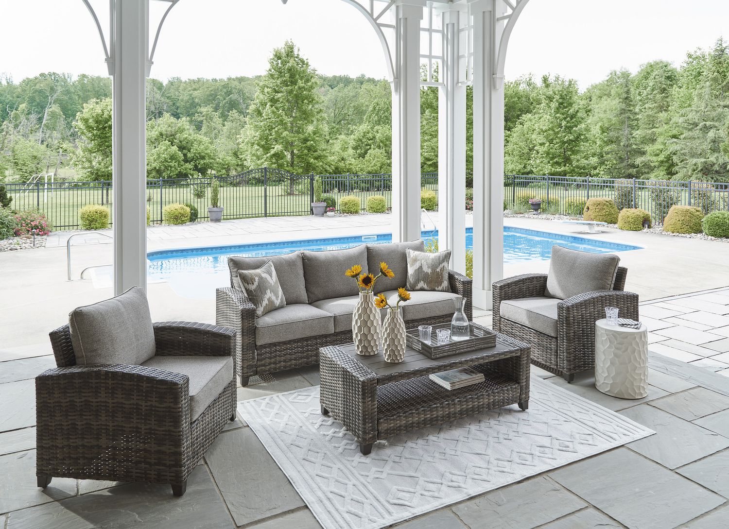 Oasis Court Gray Outdoor Set P335081