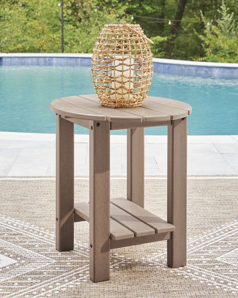 Cliffs Beach Outdoor End Table In Driftwood P422706