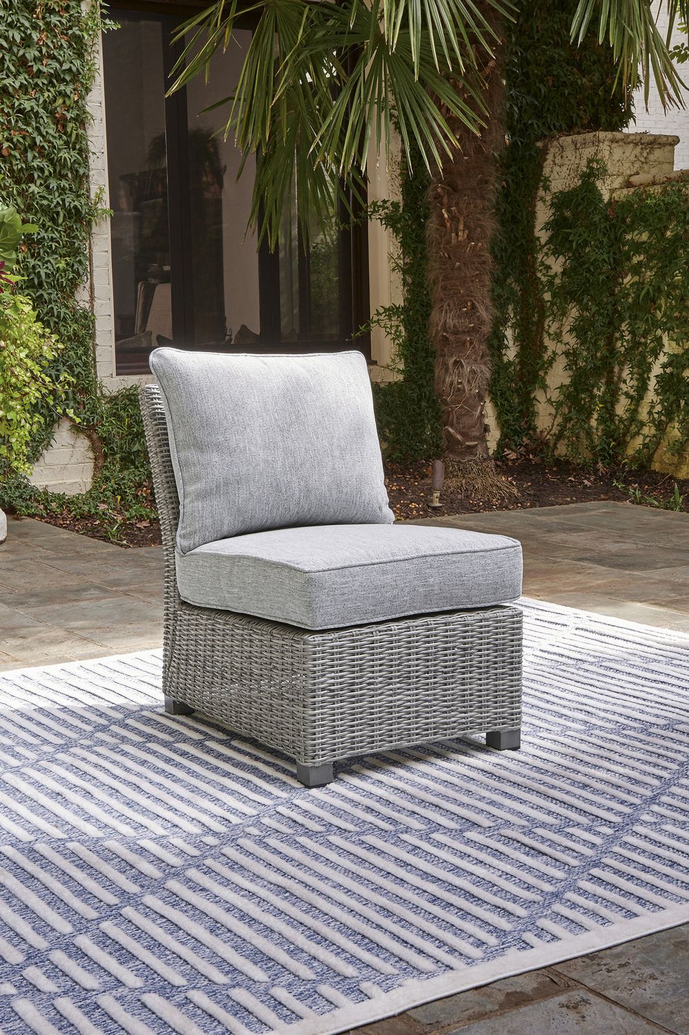 Naples Beach 4-Piece Outdoor Sectional In Light Gray P439P2