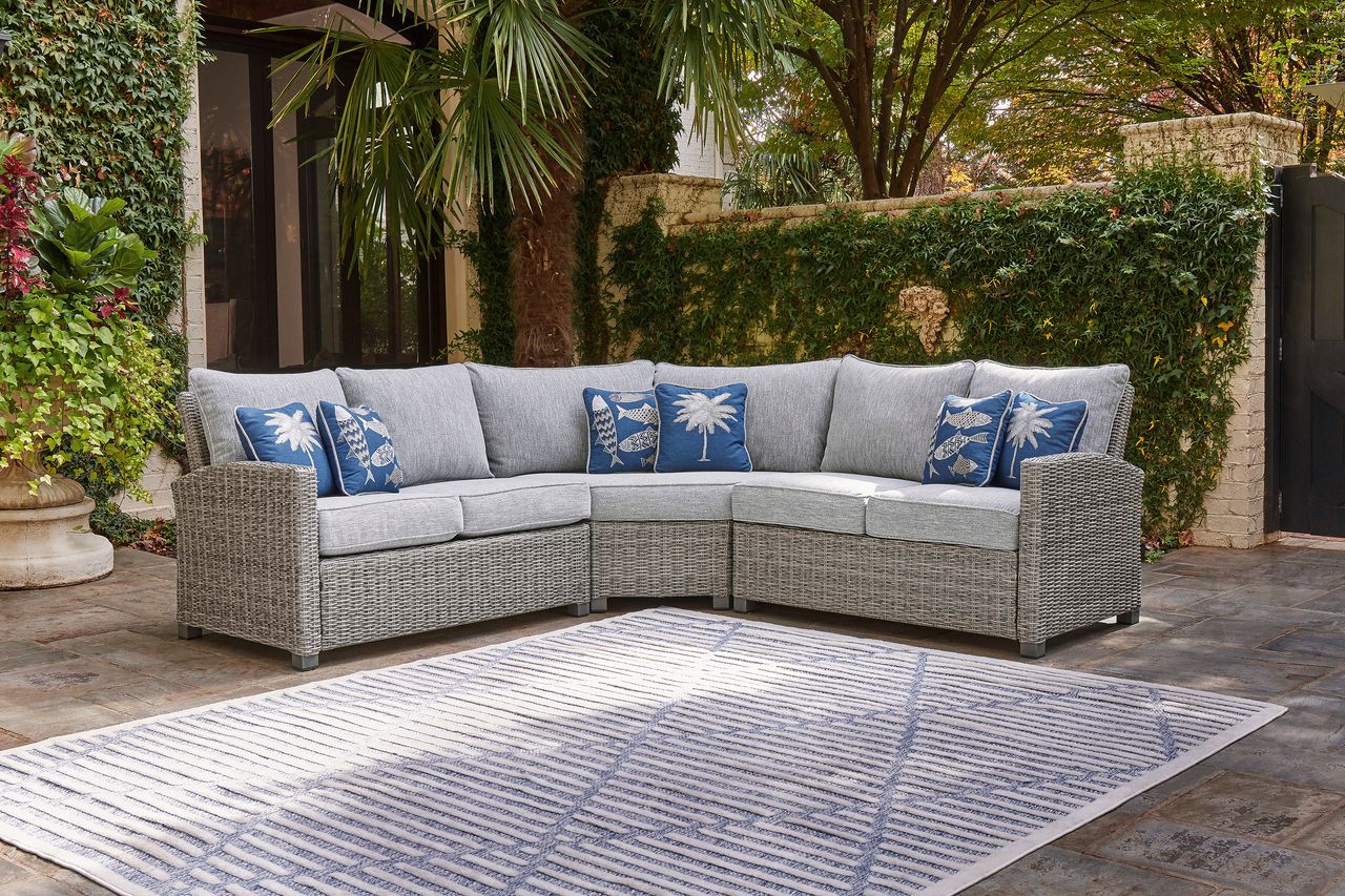 Naples Beach 4-Piece Outdoor Sectional In Light Gray P439P2