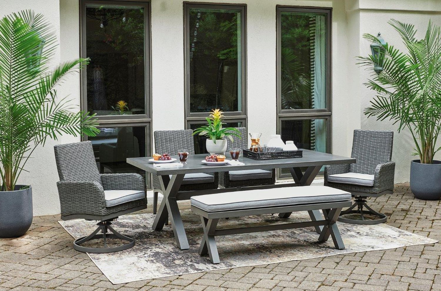 Elite Park Gray Bench With Cushion P518600