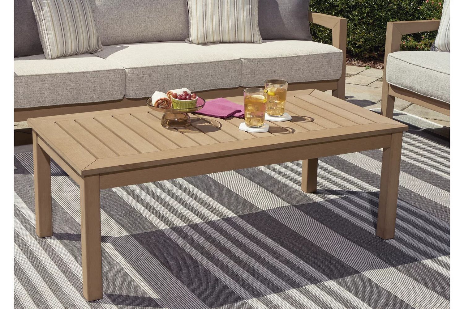 Hallow Creek Driftwood Outdoor Coffee Table P560701