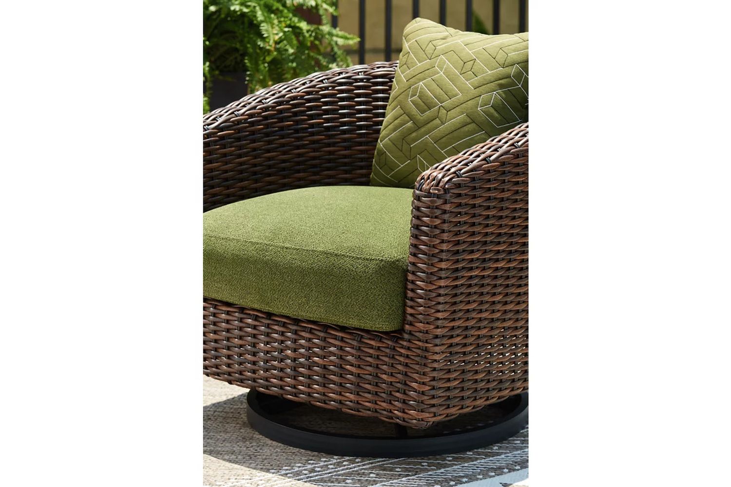 Horizon Hall Outdoor Swivel Lounge Chair with Cushion In Brown and Green P572821