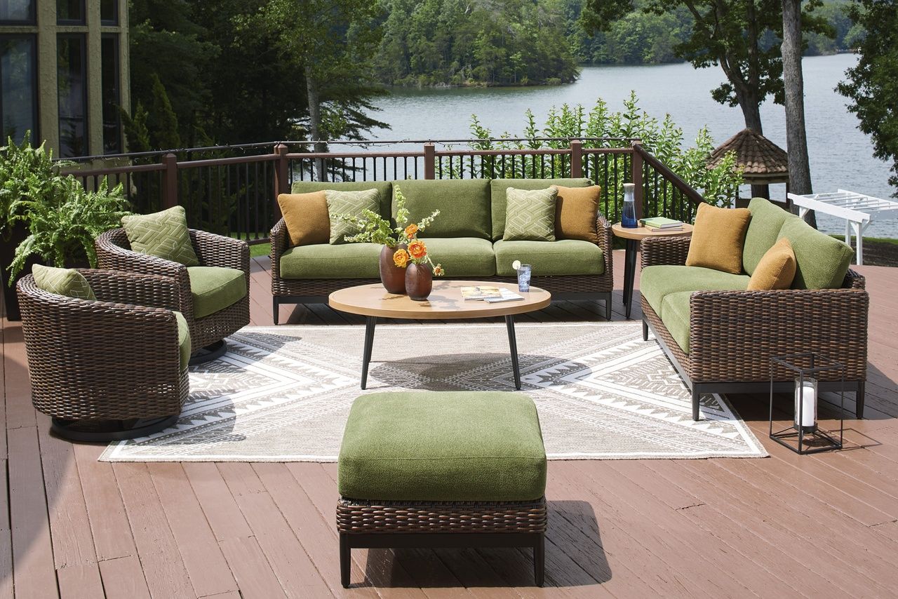 Horizon Hall Outdoor Swivel Lounge Chair with Cushion In Brown and Green P572821
