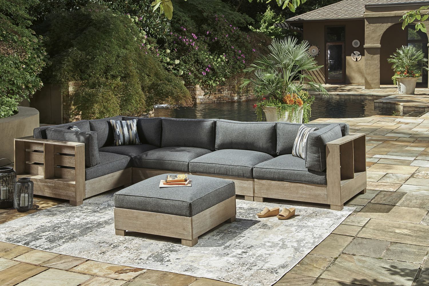 Citrine Park Brown Ottoman With Cushion P660814