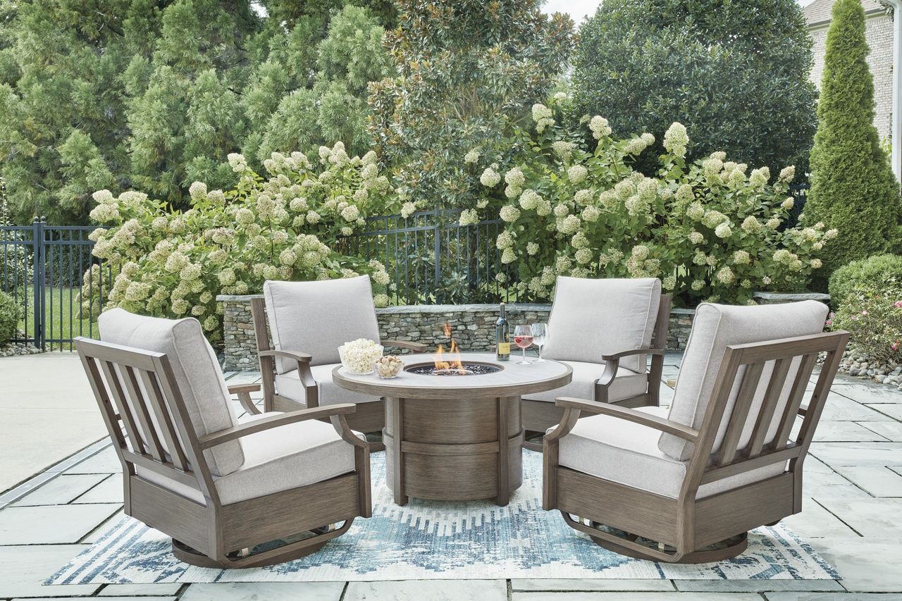 Rainier Ranch Outdoor Swivel Glider Chair with Cushion In Brown and Beige P701821
