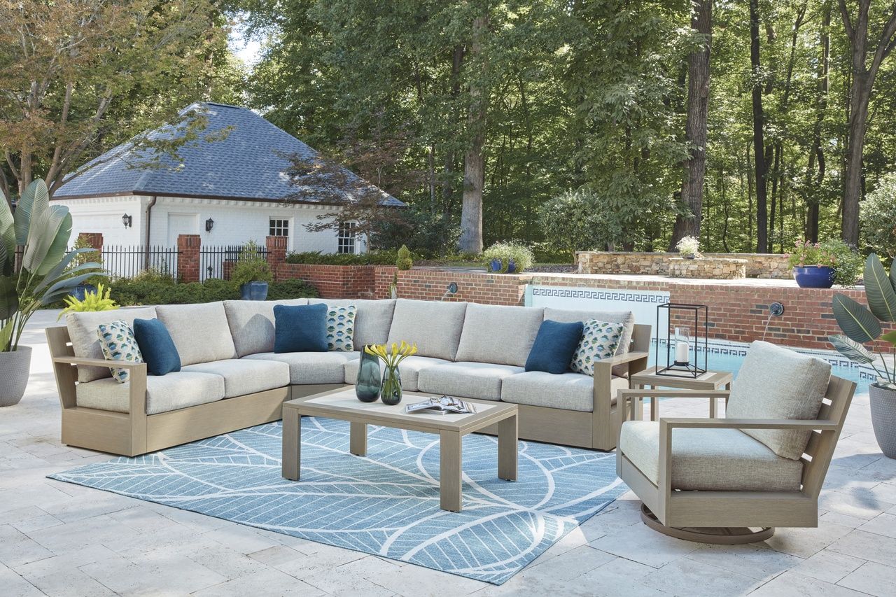 Kimpton Isle Outdoor End Table In Brown P704702