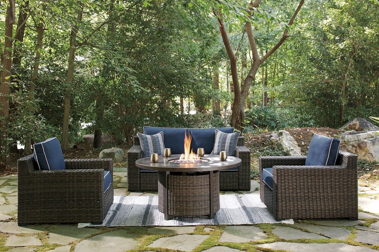 Paradise Trail Medium Brown Outdoor Round Fire Pit Table P750776