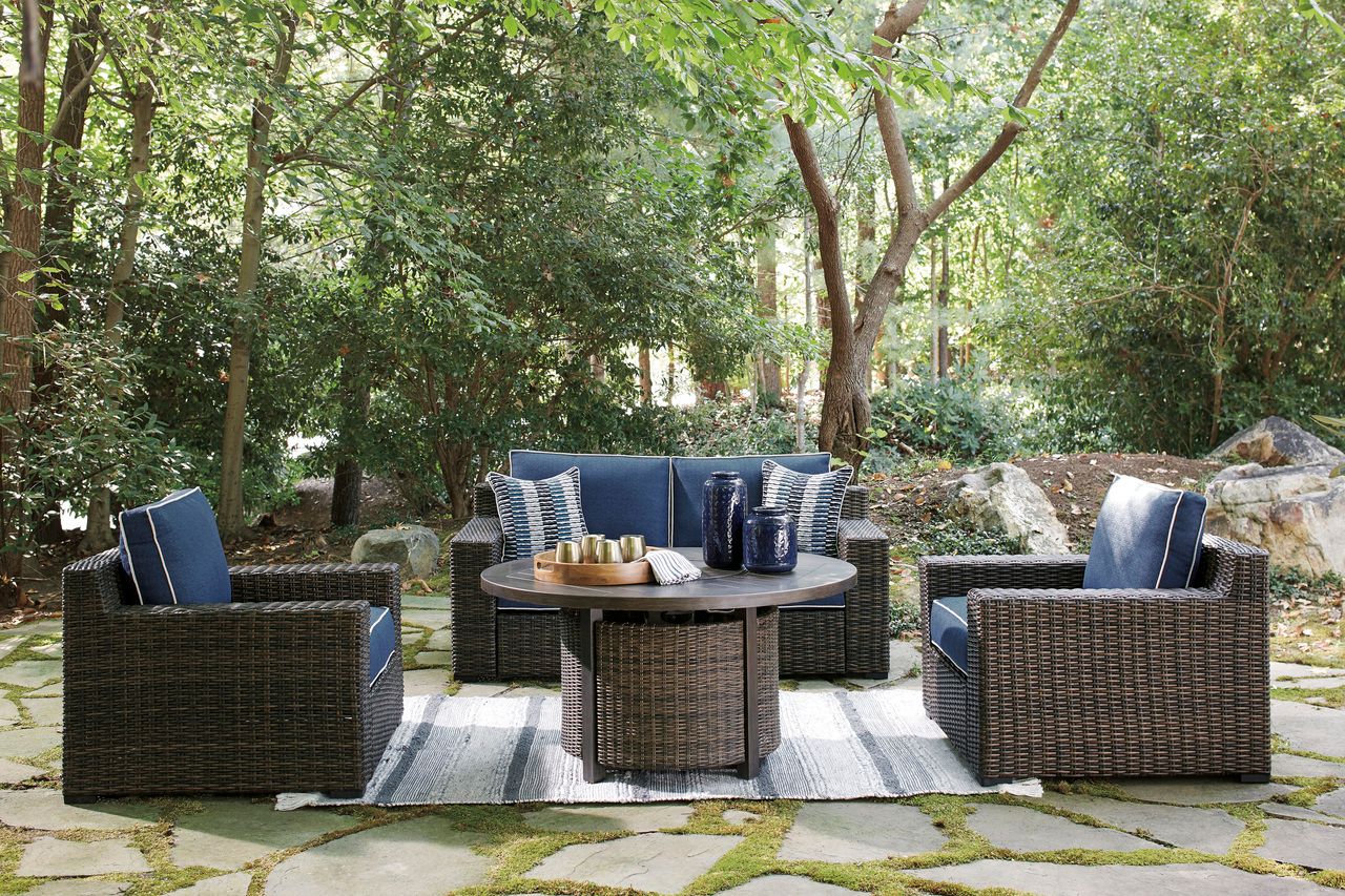 Paradise Trail Medium Brown Outdoor Round Fire Pit Table P750776