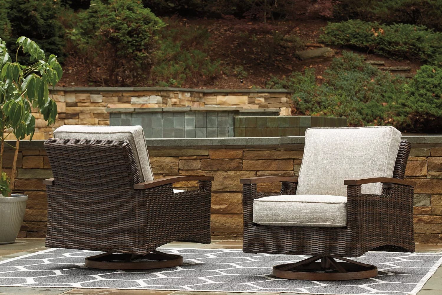 Paradise Trail Medium Brown Outdoor Swivel Lounge Chair Set of 2 P750821