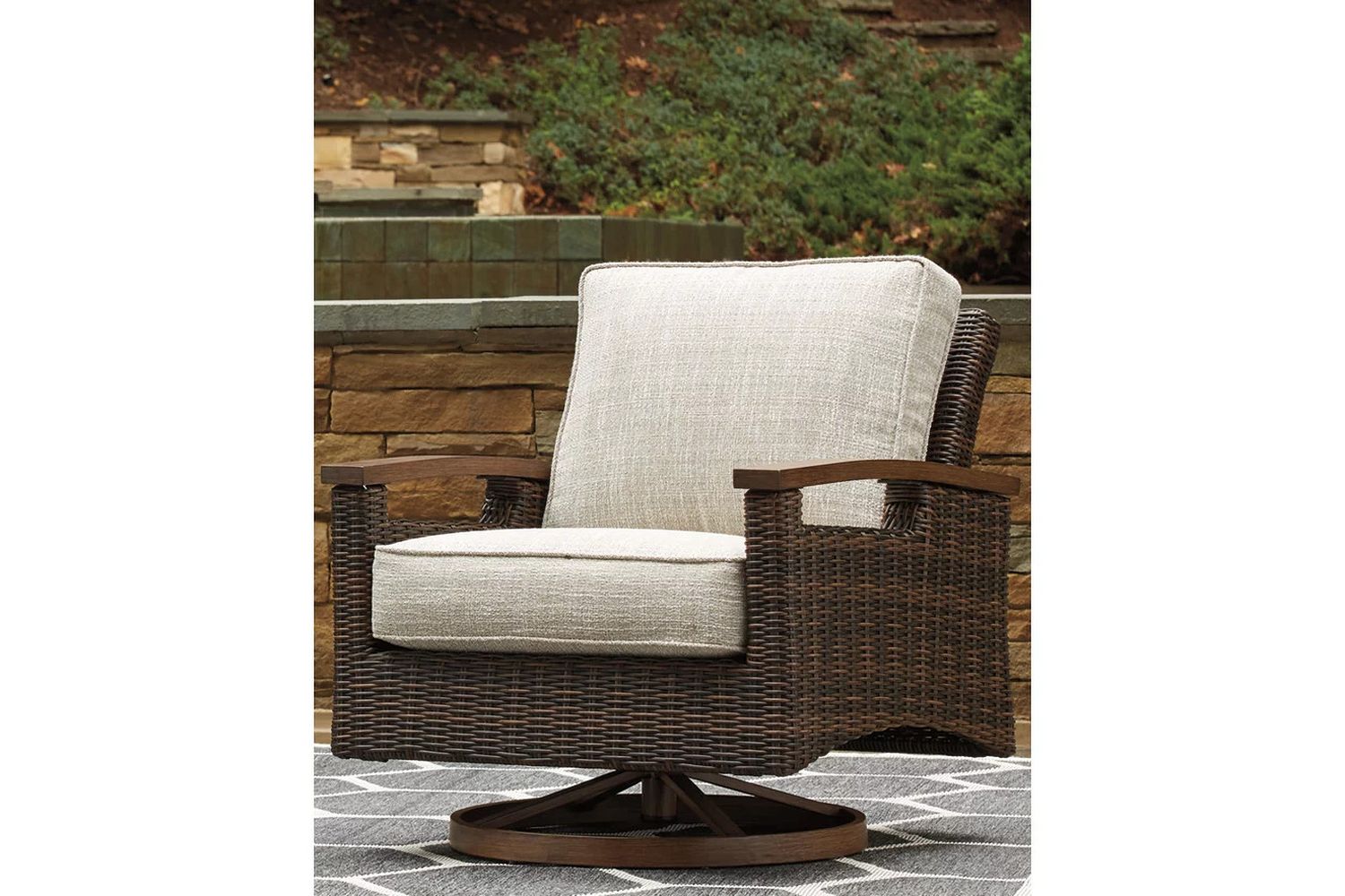 Paradise Trail Medium Brown Outdoor Swivel Lounge Chair Set of 2 P750821
