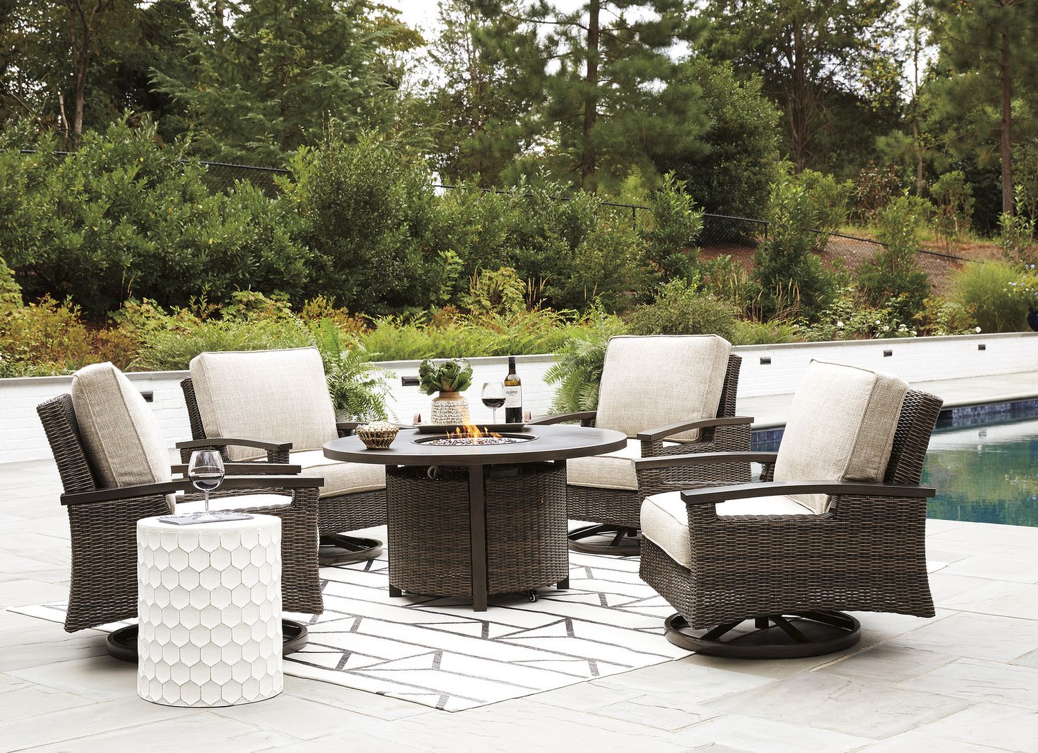 Paradise Trail Medium Brown Outdoor Swivel Lounge Chair Set of 2 P750821