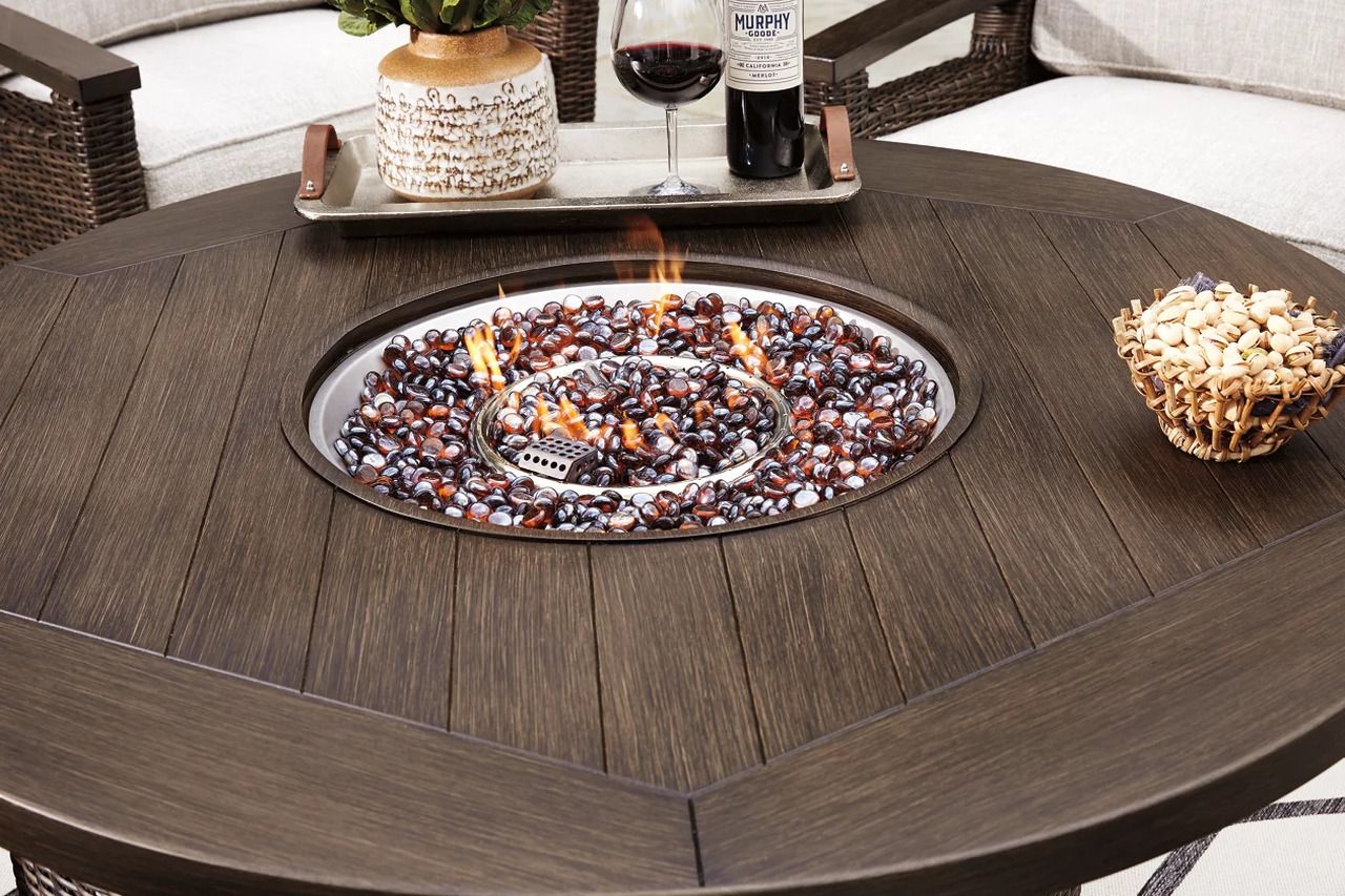 Paradise Trail Medium Brown Outdoor Round Conversation Set P750P7