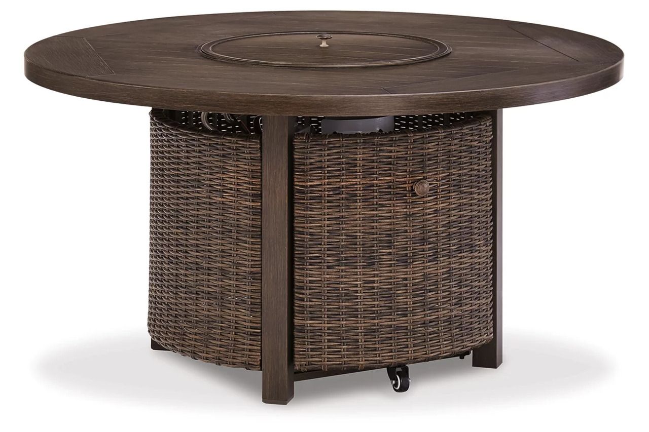 Paradise Trail Medium Brown Outdoor Round Conversation Set P750P7