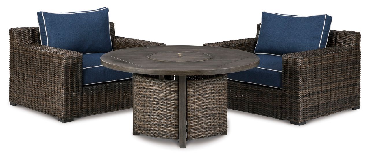 Paradise Trail Medium Brown Outdoor Round Conversation Set P750P7