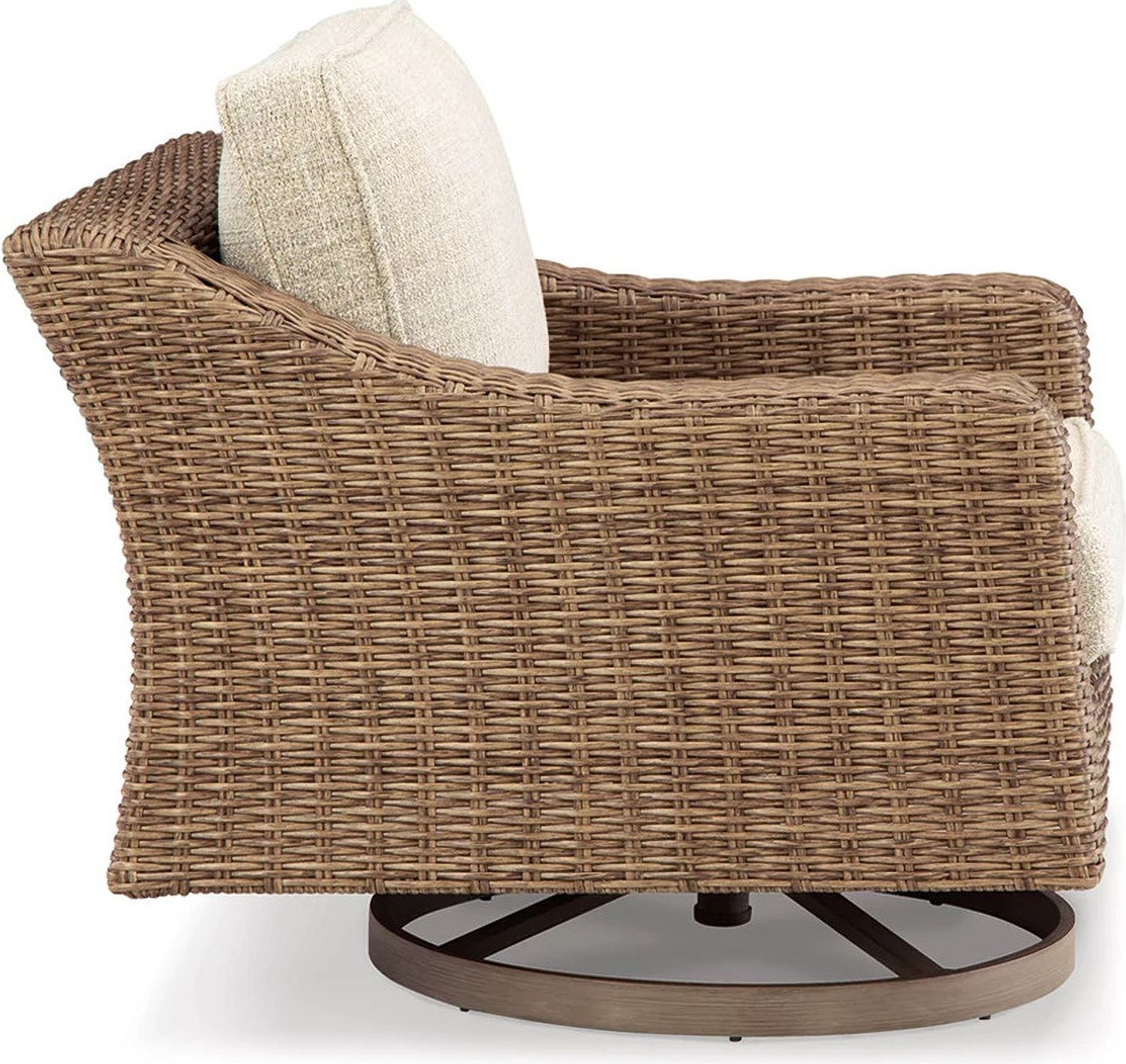 Beachcroft Light Gray Outdoor Swivel Lounge Chair P791821