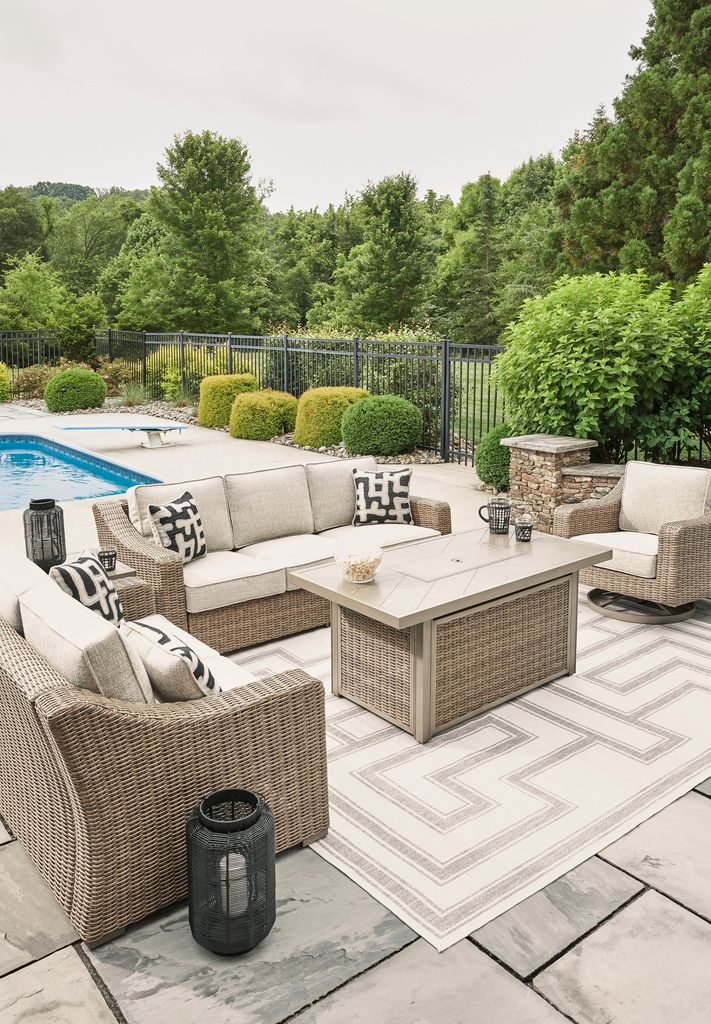 Beachcroft Light Gray Outdoor Sofa with Cushion P791838