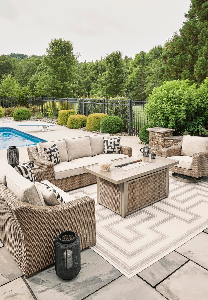 Beachcroft Light Gray Outdoor Sofa with Cushion P791838