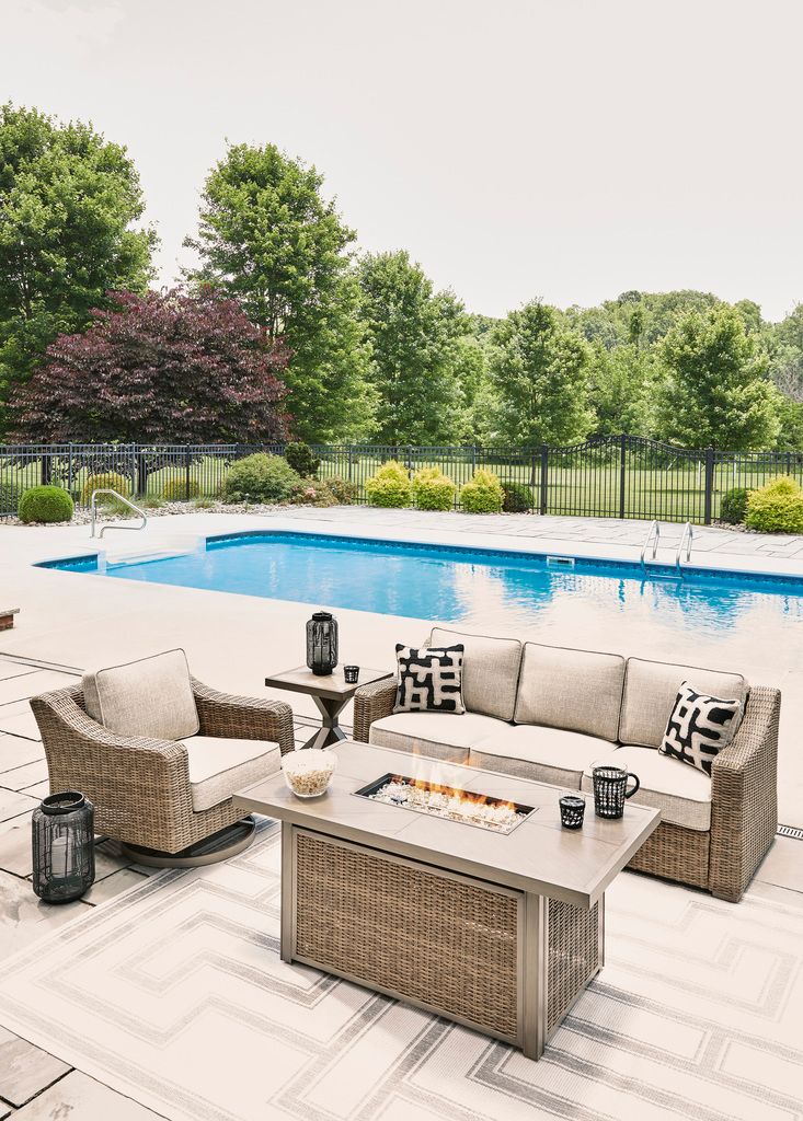 Beachcroft Light Gray Outdoor Sofa with Cushion P791838