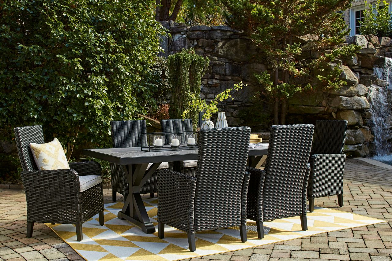 Beachcroft Outdoor Dining Table In Black/Light Gray P792625