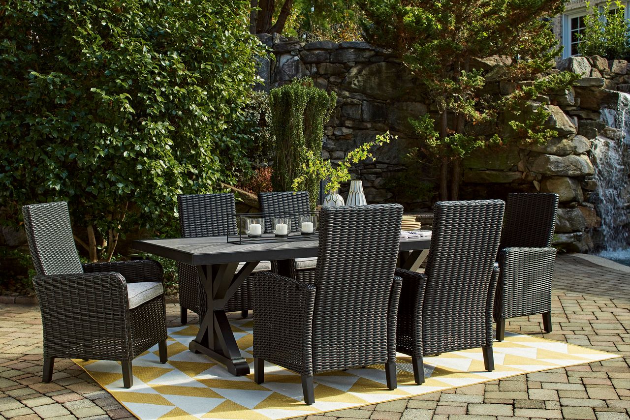 Beachcroft Outdoor Dining Table In Black/Light Gray P792625