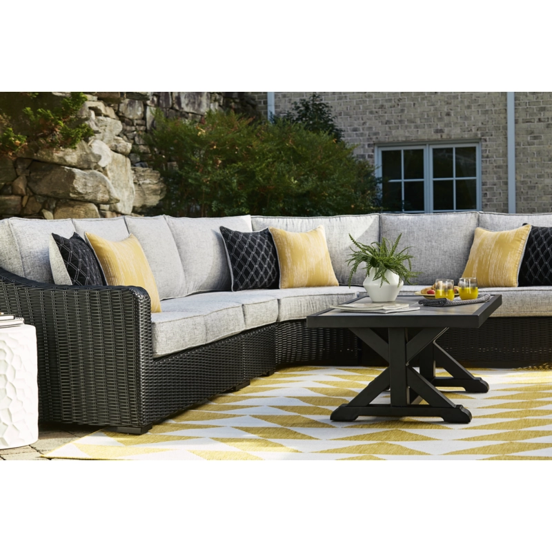 Beachcroft Outdoor Coffee Table In Black/Light Gray P792701