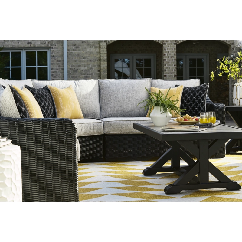 Beachcroft Outdoor Coffee Table In Black/Light Gray P792701