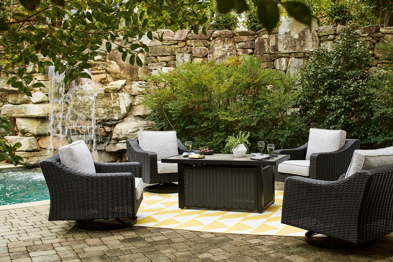 Beachcroft Outdoor Fire Pit Table In Black/Light Gray P792773