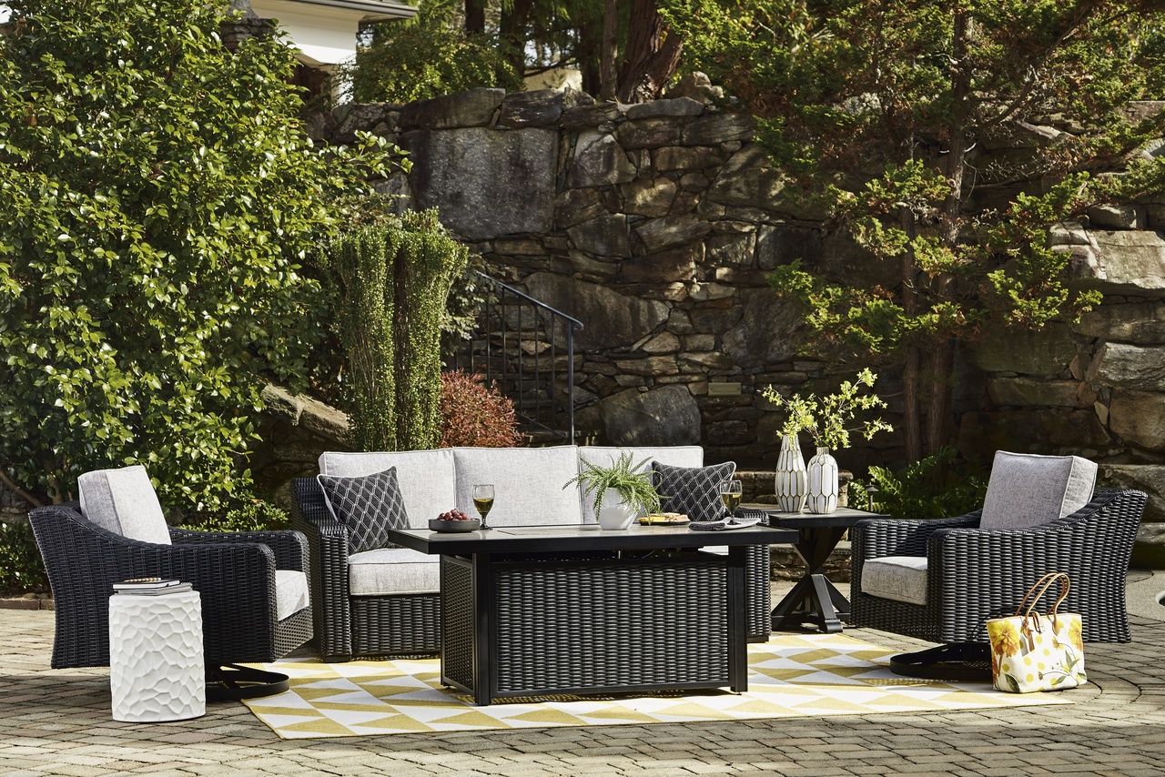 Beachcroft Outdoor Fire Pit Table In Black/Light Gray P792773