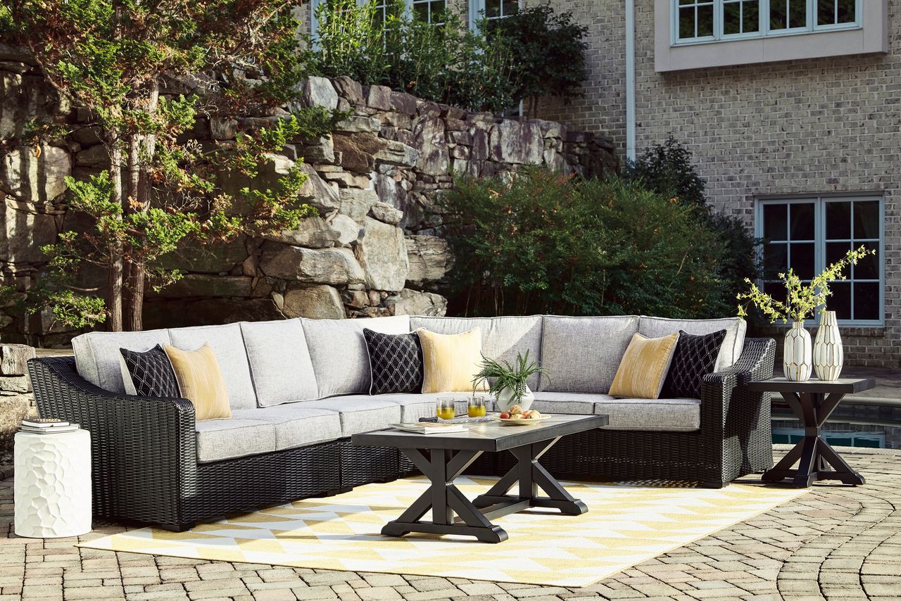 Beachcroft 2-Piece Outdoor Loveseat with Cushion In Black/Light Gray P792854