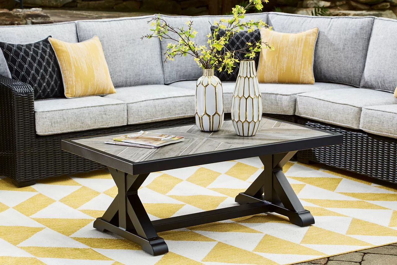 Beachcroft 3-Piece Outdoor Sectional In Black/Light Gray P792P1