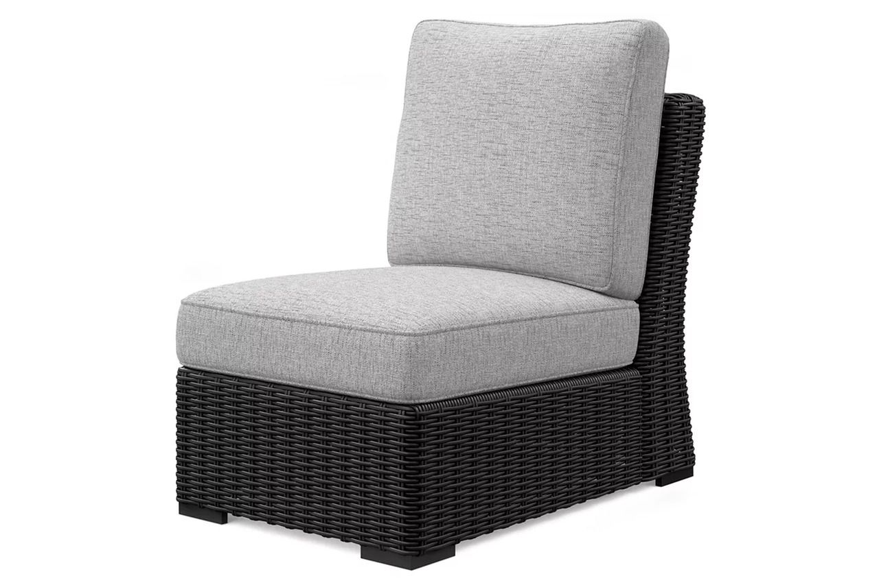 Beachcroft 4-Piece Outdoor Sectional In Black/Light Gray P792P2