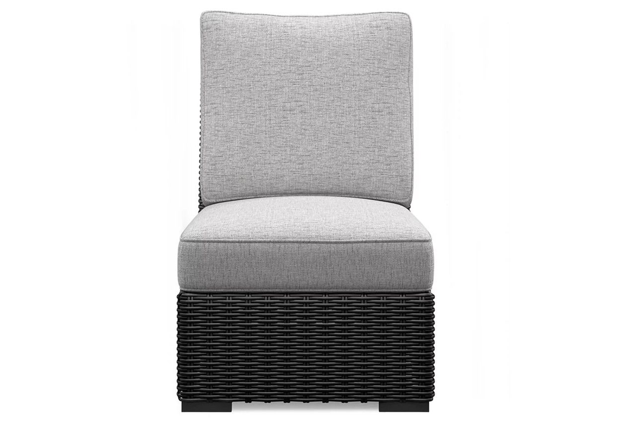 Beachcroft 4-Piece Outdoor Sectional In Black/Light Gray P792P2