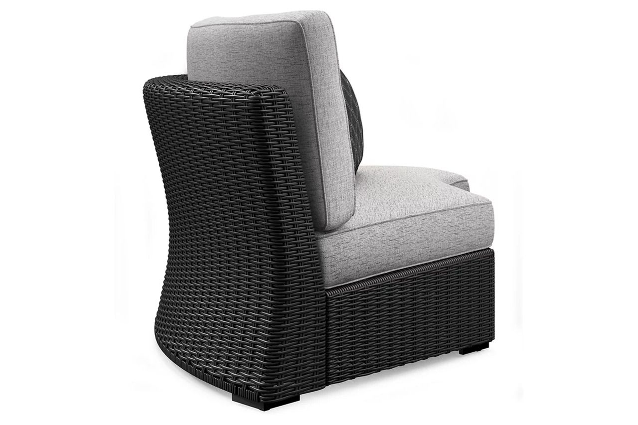 Beachcroft 4-Piece Outdoor Sectional In Black/Light Gray P792P2