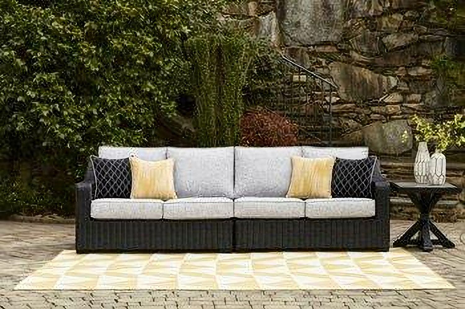 Beachcroft 5-Piece Outdoor Sectional In Black Light Gray P792P6