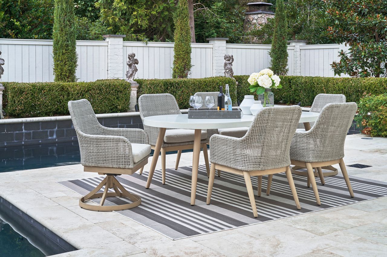 Seton Creek White Outdoor Dining Table P798625