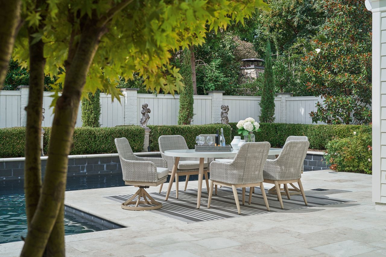 Seton Creek White Outdoor Dining Table P798625