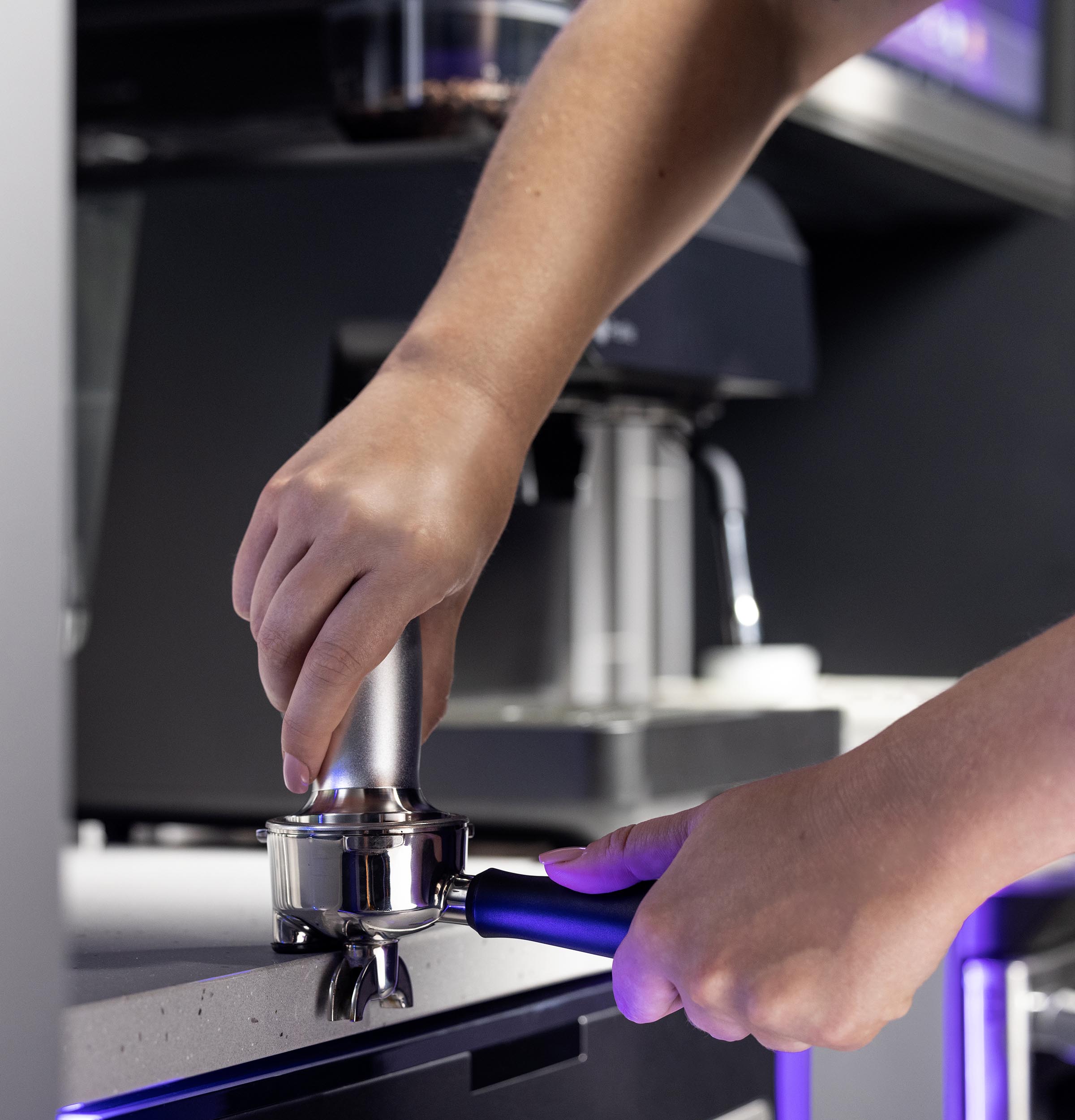 GE Profile Semi Automatic Espresso Machine + Frother P7CESAS6RBB