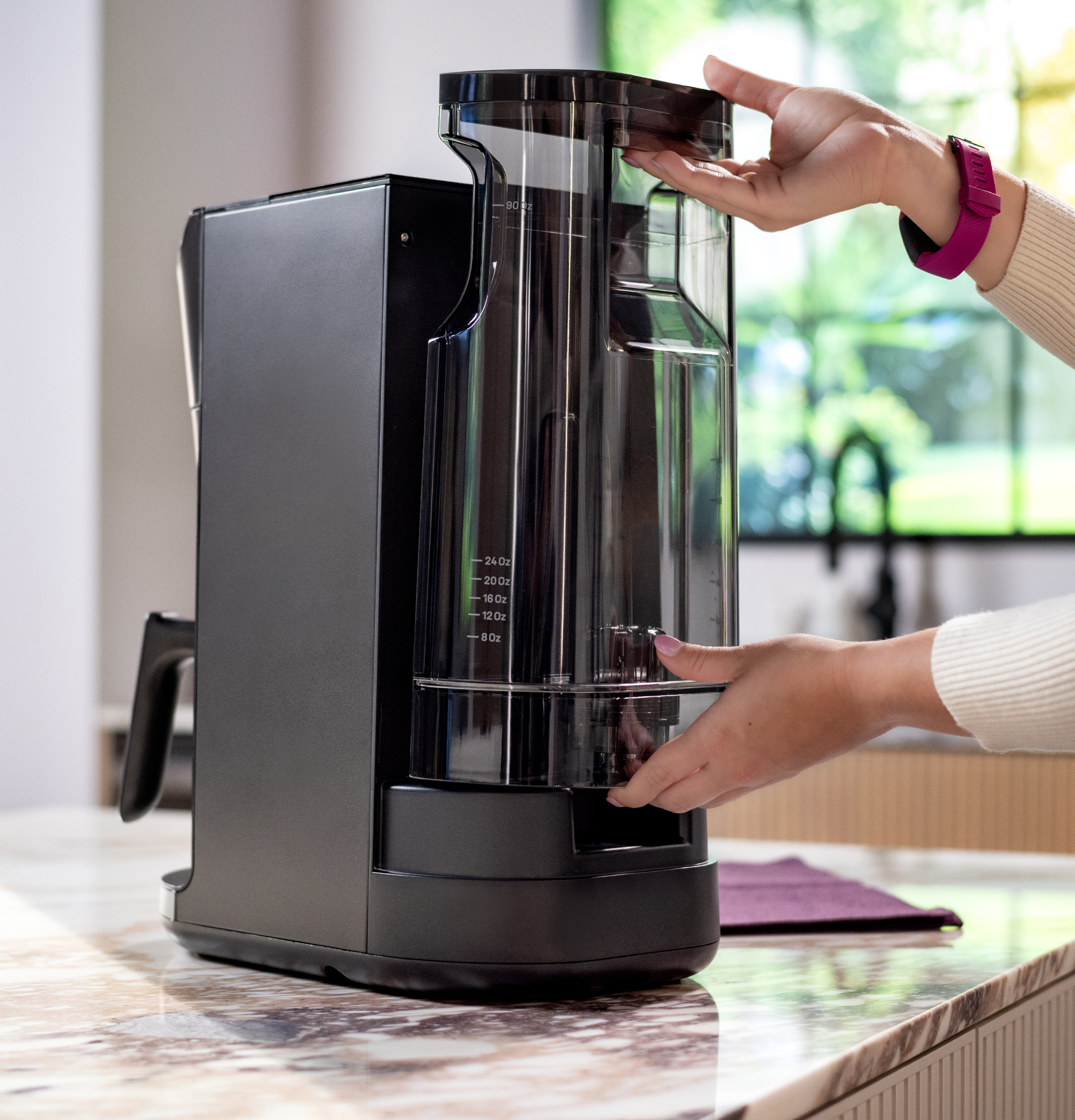 Smart Grind and Brew Coffee Maker with Podless Single Serve P7CGAAS6TBB