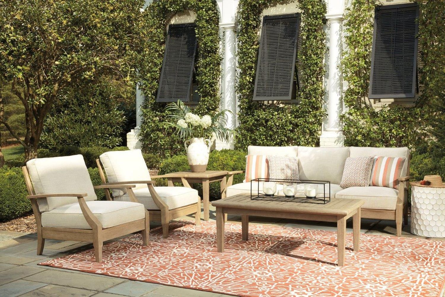 Clare View Beige Outdoor Lounge Chair With Cushion P801820