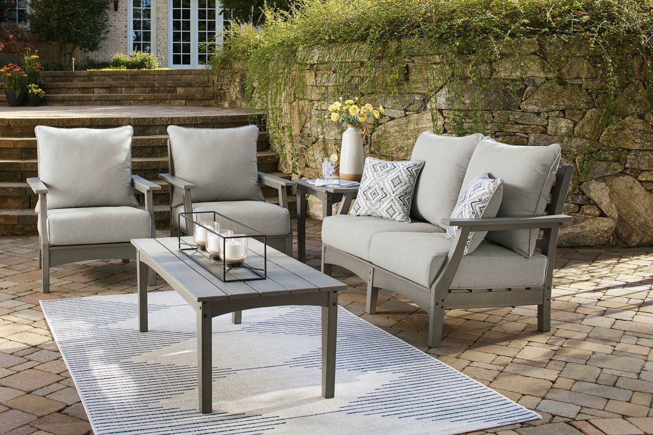Visola Gray Loveseat w/Cushion P802835