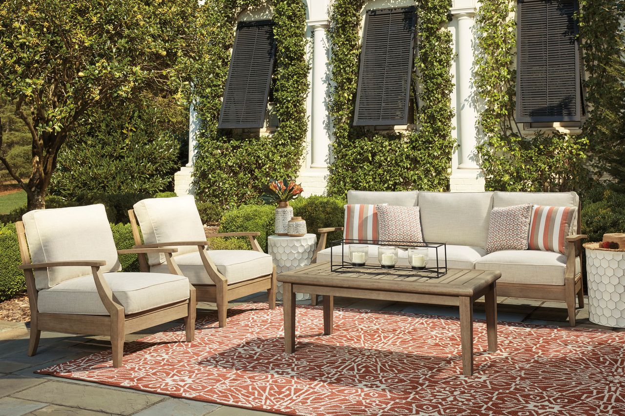 Gerianne Grayish Brown Outdoor Rectangular Cocktail Table P805701