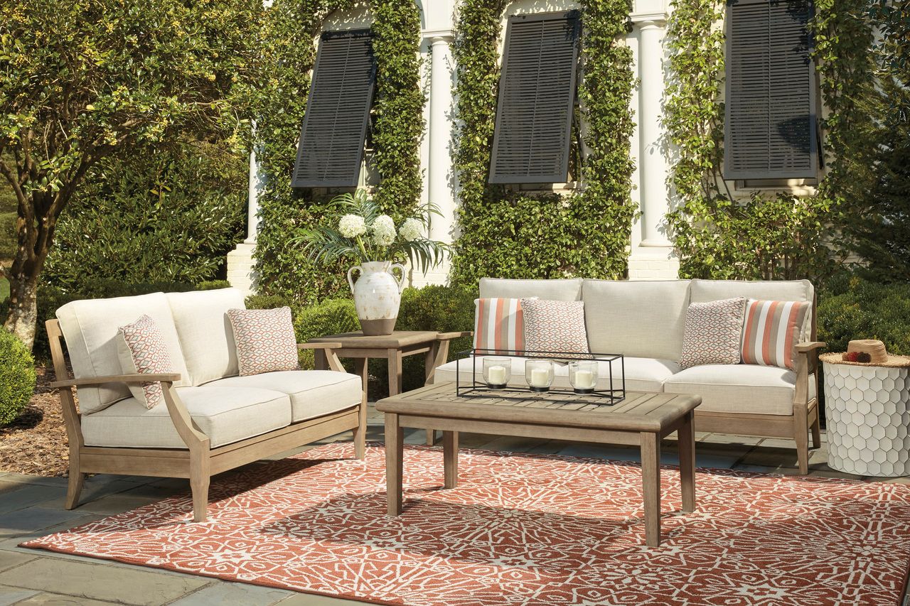 Gerianne Grayish Brown Outdoor Rectangular Cocktail Table P805701