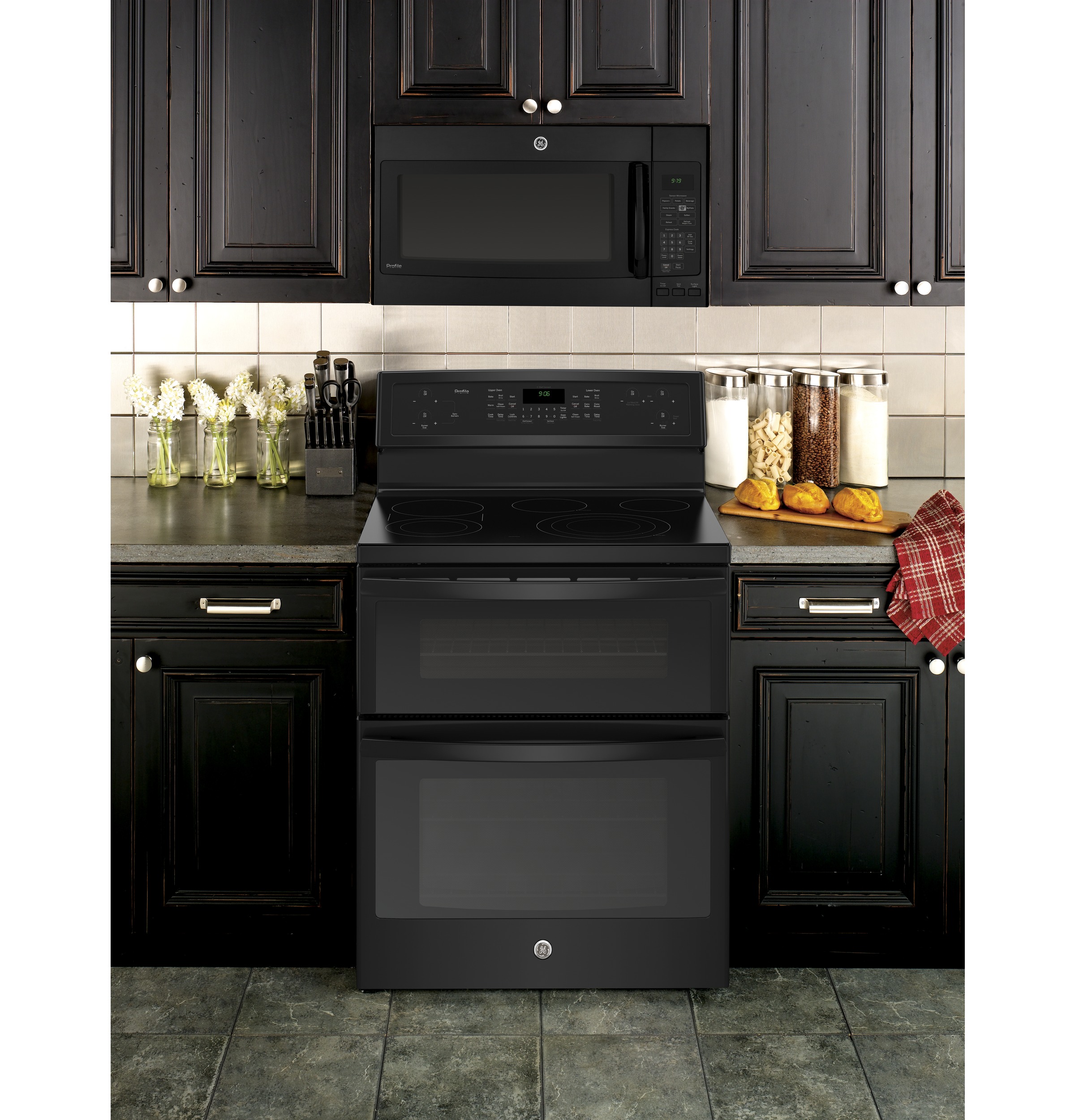 Series 30" Free-Standing Electric Double Oven Convection Range PB960DJBB, product image 7 of 13