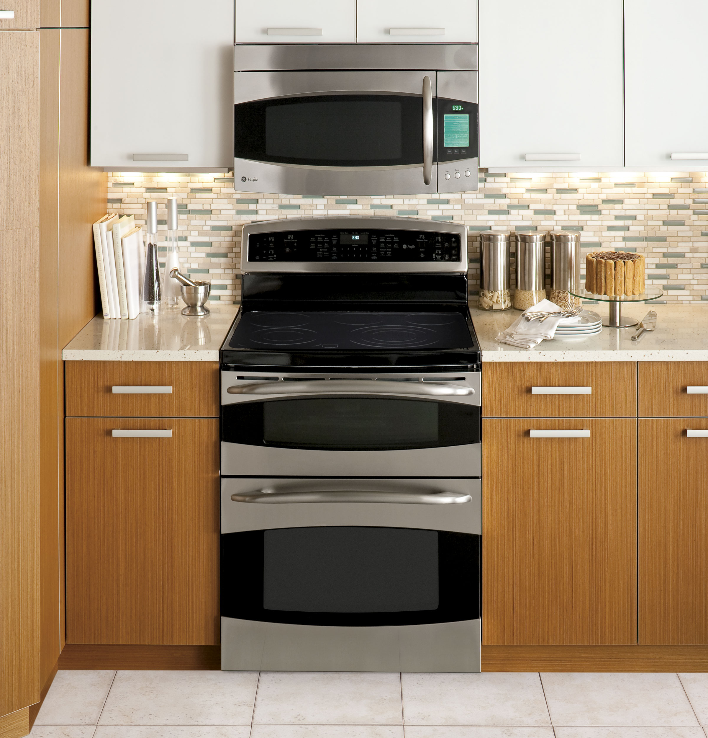 30" Free-Standing Double Oven Range PB978SPSS, product image 2 of 11
