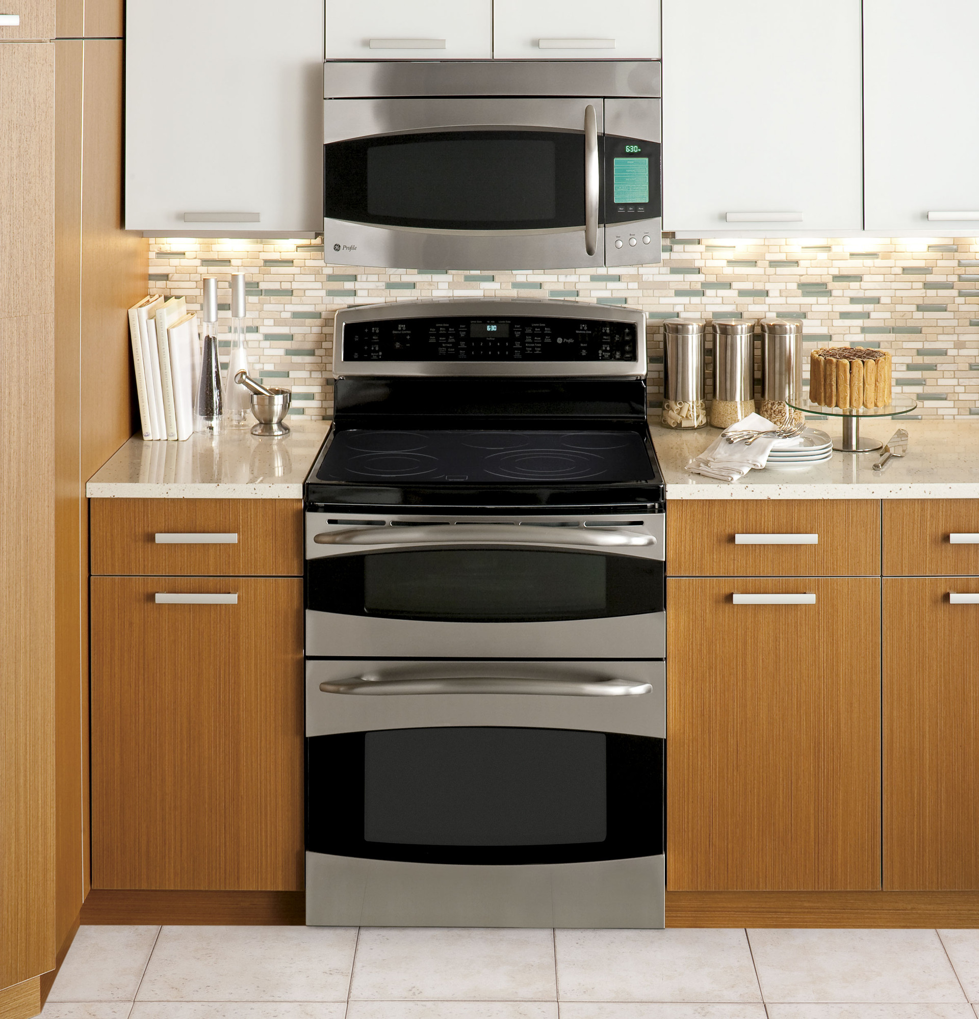30" Free-Standing Double Oven Range PB979SPSS, product image 2 of 11