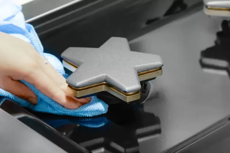 QuickClean Base allows for easy cleaning