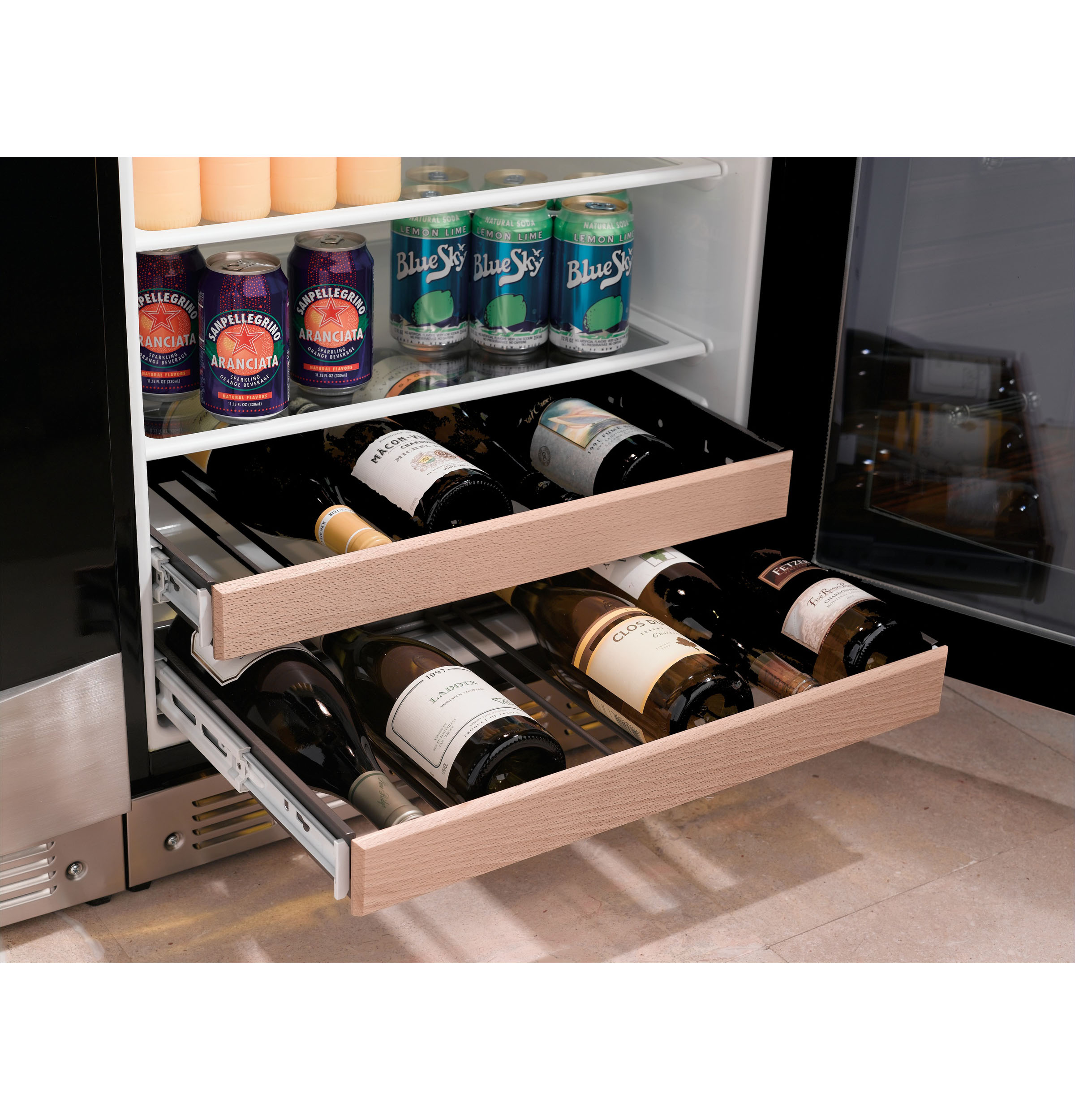 Series Beverage Center PCR06BATSS